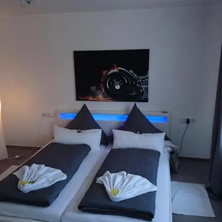 Modern Flat شقة رادولفزيل ام بوندنز